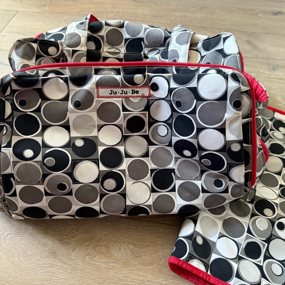 Ju-Ju-Be Monochrome Circle Pattern Bag